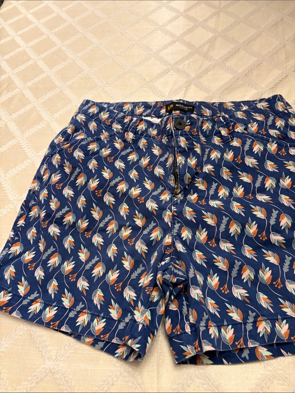 Lee Mid Rise Regular Fit Chino Shorts